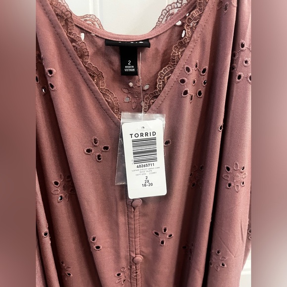 Torrid Eyelet Cami - Picture 4 of 6